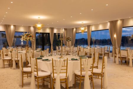 restoran easy nova godina enterijer 1